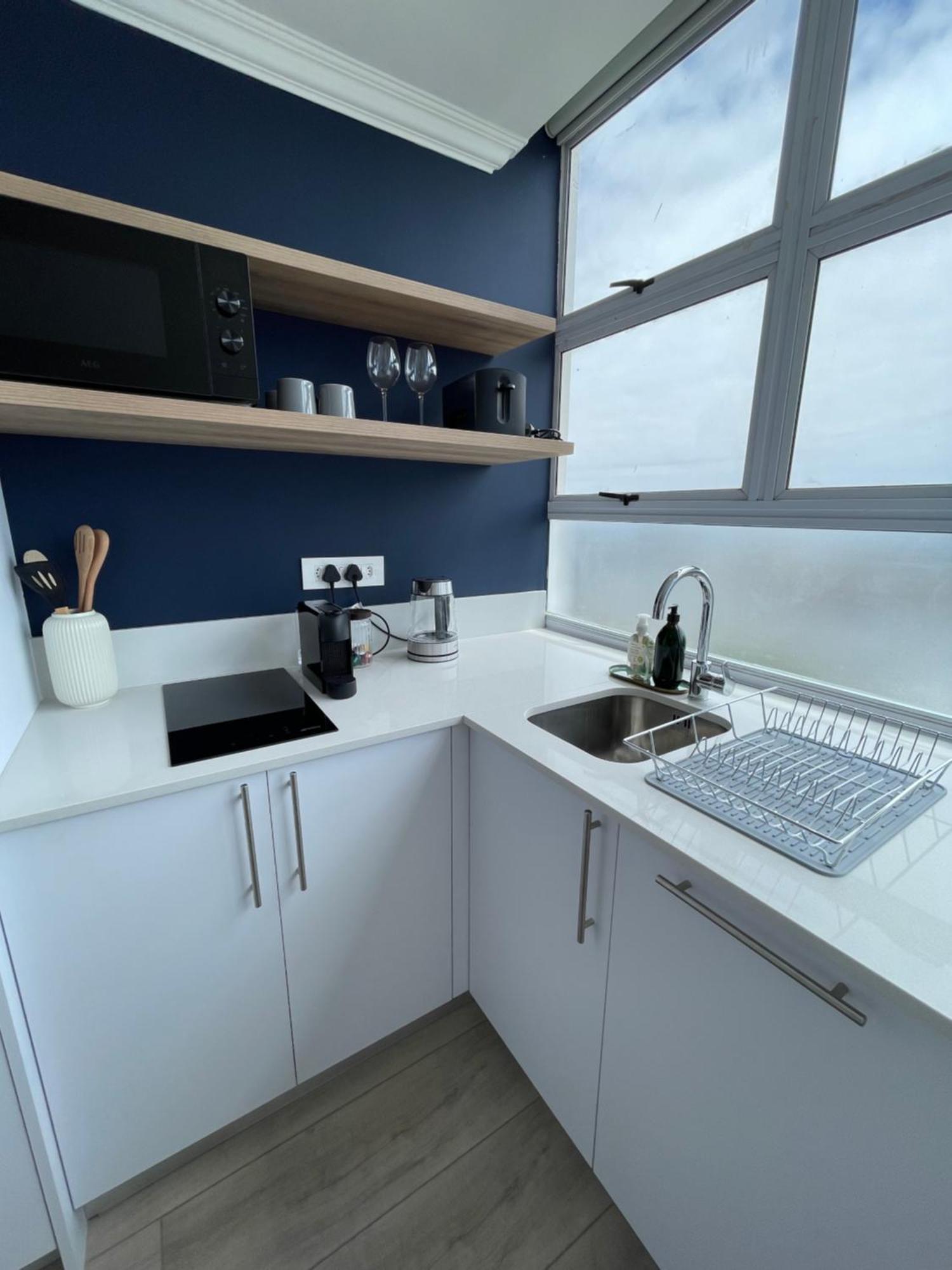 Modern In Sea Point Apartment